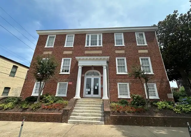 Property at 1144 W Grace St Unit 0107, Richmond, VA, 23220, 1 bed, 1 bath, [object Object]