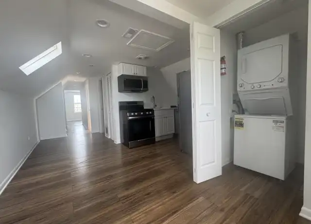 Property at 5148 W Henderson St Unit 3, Chicago, IL, 60641, 1 bed, 1 bath, [object Object]