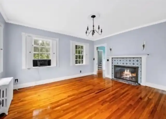 Property at 4 Pleasant Street Ave #4, Salem, MA, 01970, 2 beds, 2 baths, [object Object]