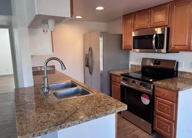 Property at 17042 E Calle del Oro Unit D, Fountain Hills, AZ, 85268, 2 beds, 1 bath, [object Object]