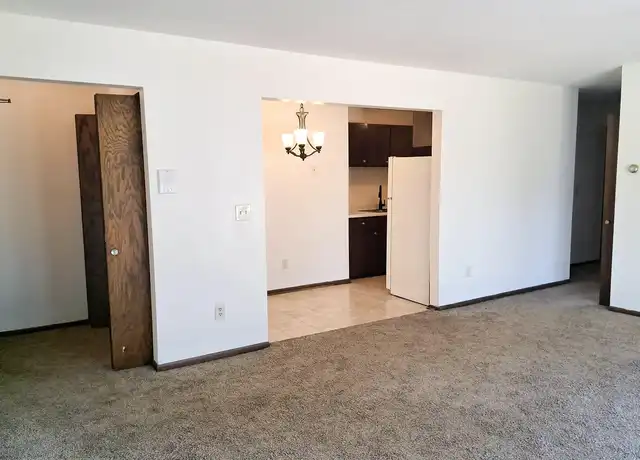 Property at Xerxes Apartments - 5209 Xerxes Ave N, Minneapolis, MN, 55430, 2 beds, 1 bath, [object Object]
