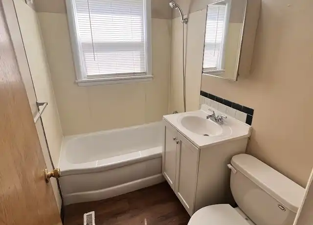 Property at 405 18th St W Unit 2, Williston, ND, 58801, 2 beds, 1 bath, [object Object]