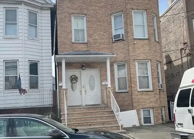 Property at 122 W 20th St #1, Bayonne, NJ, 07002, 3 beds, 1 bath, [object Object]