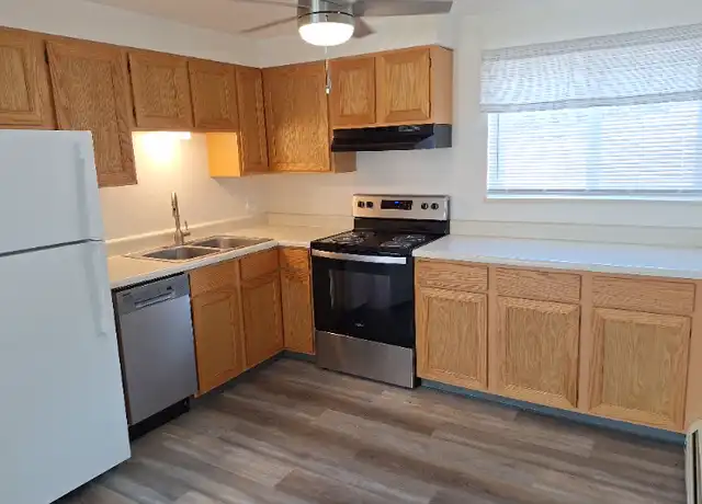 Property at 1072 Westmoreland Rd Unit 2, Colorado Springs, CO, 80907, 2 beds, 1 bath, [object Object]