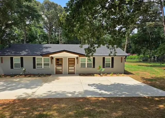 Property at 300 Dallas Rd Unit A, Dallas, GA, 30157, 2 beds, 1 bath, [object Object]