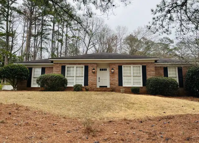 Property at 402 Camelot Dr, Lagrange, GA, 30241, 3 beds, 2 baths, [object Object]