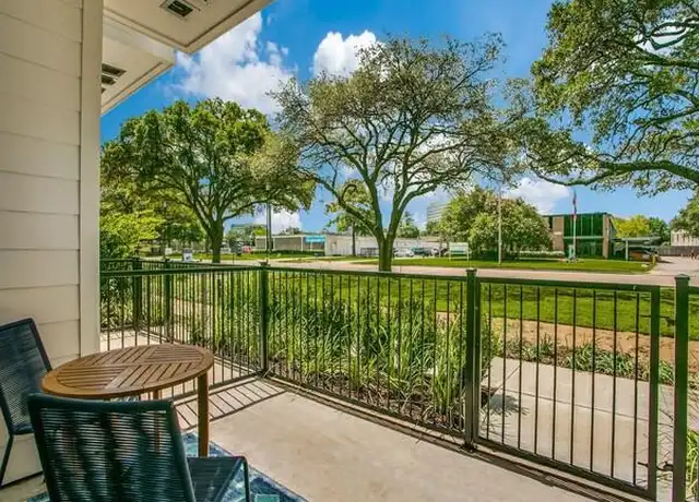 Property at 3902 Dacoma St, Houston, TX, 77092, 2 beds, 2 baths, [object Object]