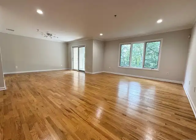 Property at 48 Legend Hills Dr Unit 1, Edgewater, NJ, 07020, 3 beds, 2.5 baths, [object Object]