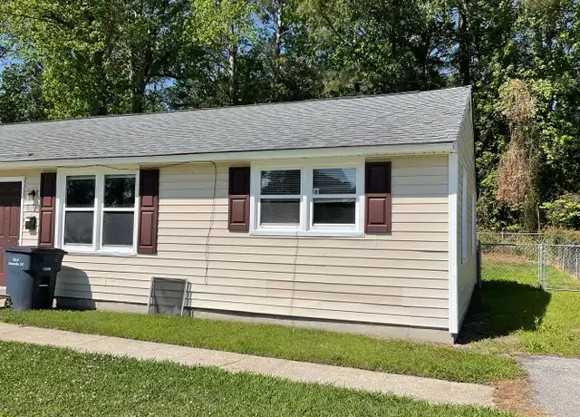 Property at 1211 Davis St, Jacksonville, NC, 28540, 2 beds, 1 bath, [object Object]