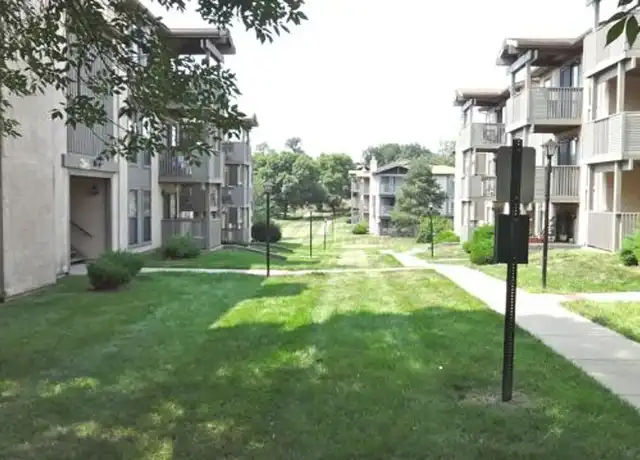 Property at Vivion Oaks - 5000 N Oak Trfy, Kansas City, MO, 64118, 0-3 beds, 1-2 bath, [object Object]