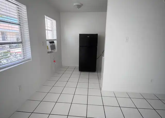 Property at 405 6th Ave S Unit 3, Lake Worth Beach, FL, 33460, 1 bed, 1 bath, [object Object]