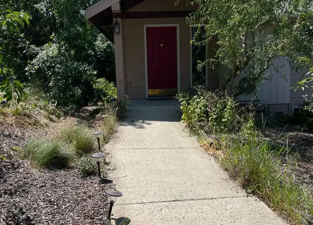 Property at 333 NW True St, Pullman, WA, 99163, 2 beds, 1.5 baths, [object Object]
