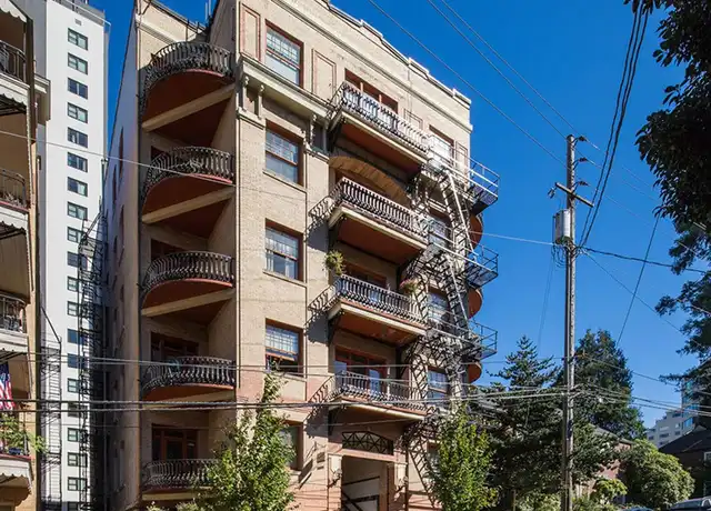Property at 760 SW Vista Ave Unit 45, Portland, OR, 97205, 1 bed, 1 bath, [object Object]