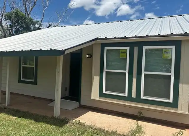 Property at 101 Seminole St, Tye, TX, 79563, 3 beds, 2 baths, [object Object]