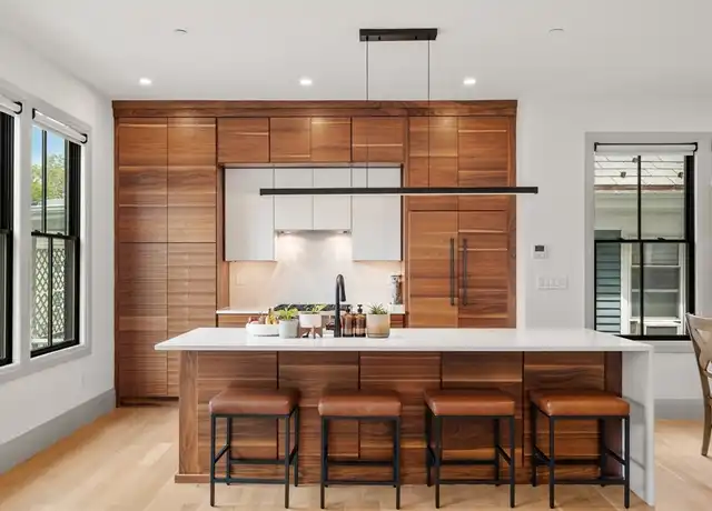Property at 385 Windsor St #385, Cambridge, MA, 02141, 3 beds, 3 baths, [object Object]