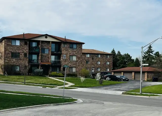 Property at 14949 Lake View Dr Unit 204, Orland Park, IL, 60462, 2 beds, 2 baths, [object Object]