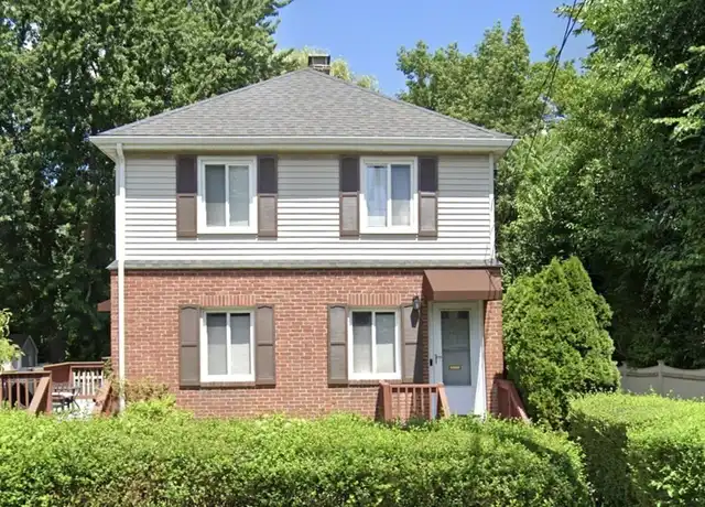 Property at 33 Court St #33, Newton, MA, 02458, 2 beds, 1 bath, [object Object]