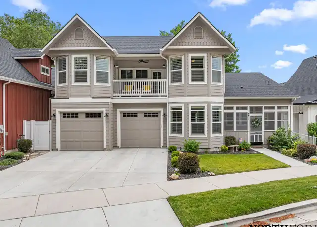 Property at 733 W Cowman St, Eagle, ID, 83616, 3 beds, 2.5 baths, [object Object]