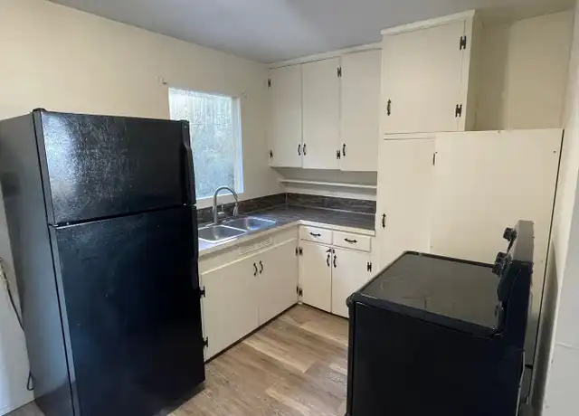 Property at 3157 Hawks Prairie Rd Unit 201, Oak Harbor, WA, 98277, 2 beds, 1 bath, [object Object]
