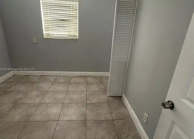 Property at 4680 SW 33rd Ave Unit 4, Fort Lauderdale, FL, 33312, 2 beds, 1 bath, [object Object]