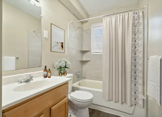 Property at 580 Cadraca Dr Unit 6, Memphis, TN, 38122, 2 beds, 1 bath, [object Object]