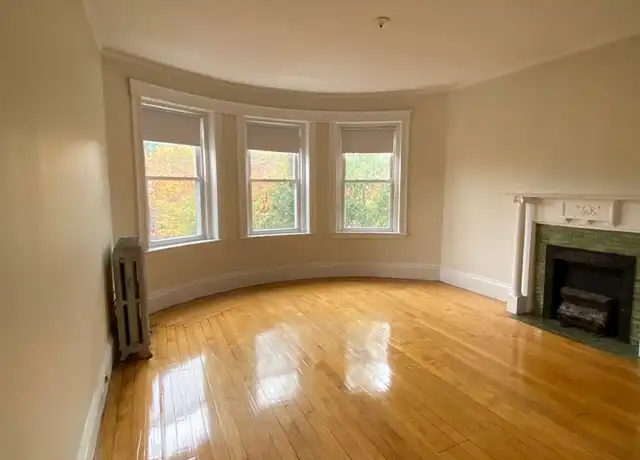 Property at 1822 Beacon St, Brookline, MA, 02445, 2 beds, 1 bath, [object Object]