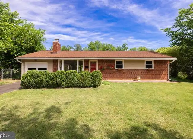 Property at 5004 Eastchester Cir, Alexandria, VA, 22310, 3 beds, 2 baths, [object Object]
