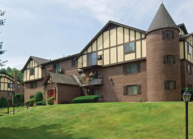 Photo of 42 Cedar Pond Dr, Warwick, RI 02886
