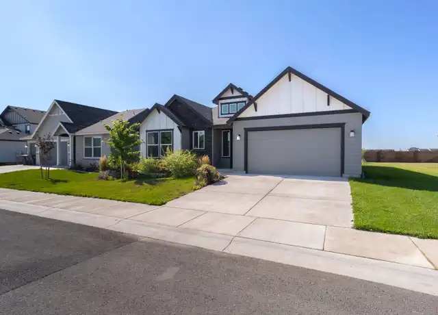 Property at 718 I St NE, Quincy, WA, 98848, 3 beds, 2 baths, [object Object]