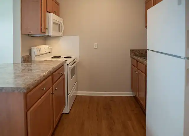 Property at Amora West - 910 Greenleaf Dr, Fayetteville, NC, 28314, 1 bed, 1 bath, [object Object]