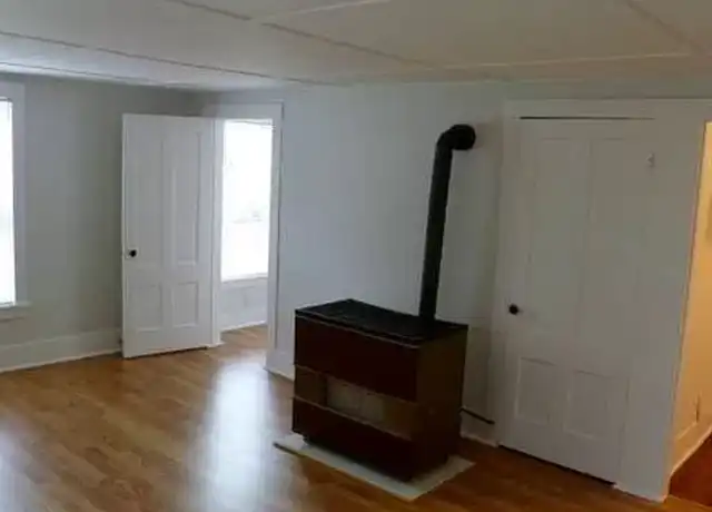 Property at 20 Pleasant St Unit 2F, Ludlow, VT, 05149, 1 bed, 1 bath, [object Object]