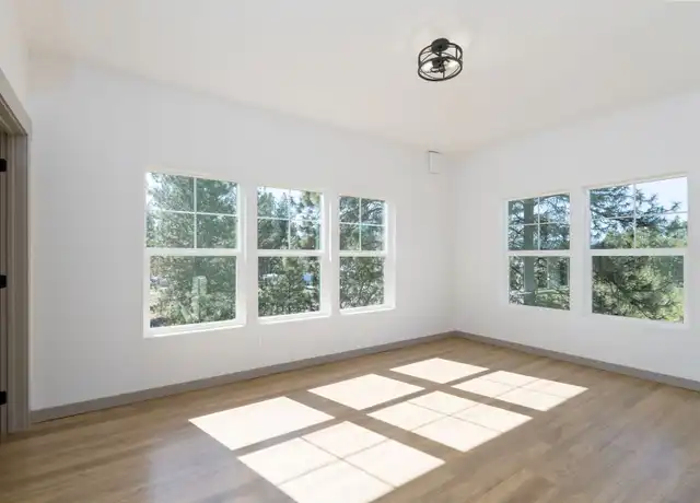 Property at 102 E Farwell Rd Unit 108, Spokane, WA, 99218, 2 beds, 2 baths, [object Object]