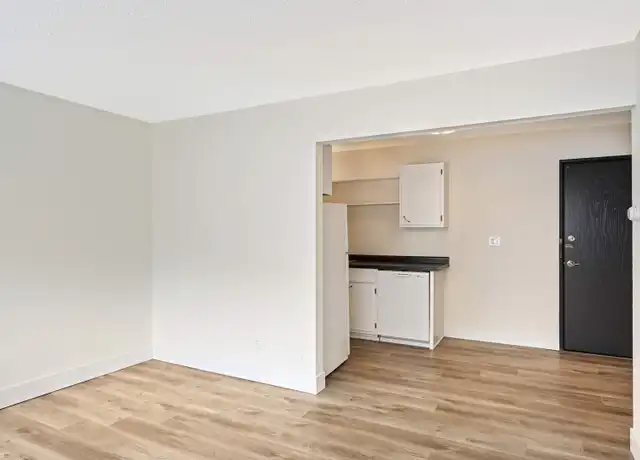Property at 2800 Colfax Ave S Unit 304, Minneapolis, MN, 55408, 1 bed, 1 bath, [object Object]