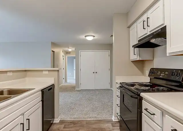 Property at The Reserve at Lakeside - 2921 Woods Circle Dr, Jackson, MI, 49203, 2 beds, 1 bath, [object Object]