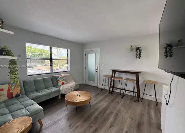 Property at 584 NW 30th St Unit 4, Miami, FL, 33127, 2 beds, 1 bath, [object Object]