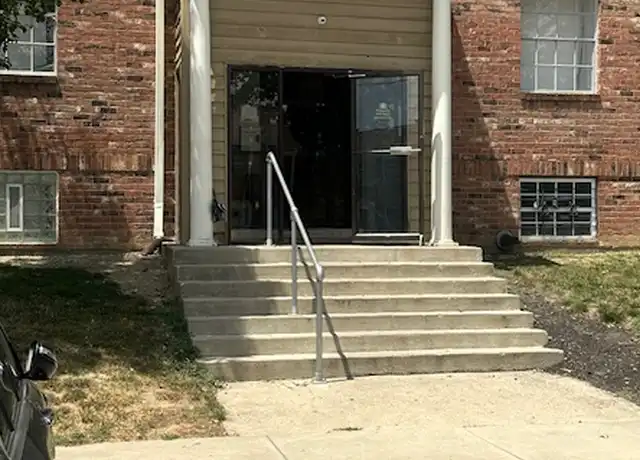 Property at 4696 Tarryton Ct S Apt 2G, Columbus, OH, 43228, 1 bed, 1 bath, [object Object]