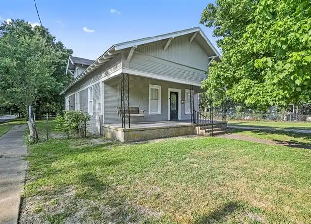 Property at 300 W Moore St, Sherman, TX, 75090, 2 beds, 2 baths, [object Object]