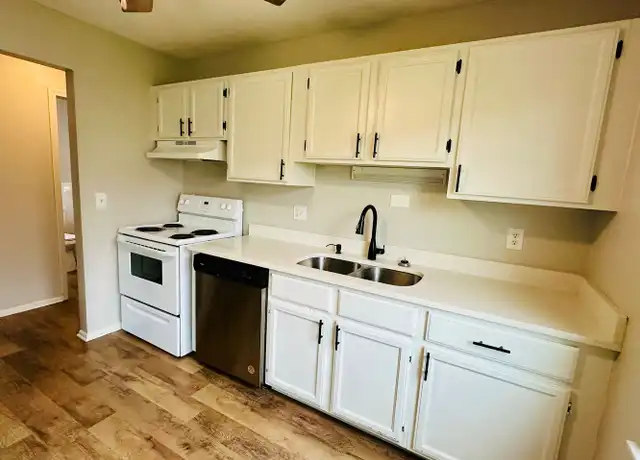 Property at 8216 W 31st St Unit 05A, Minneapolis, MN, 55426, 2 beds, 1 bath, [object Object]