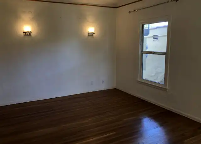 Property at 264 S Reeves Dr, Beverly Hills, CA, 90212, 1 bed, 1 bath, [object Object]