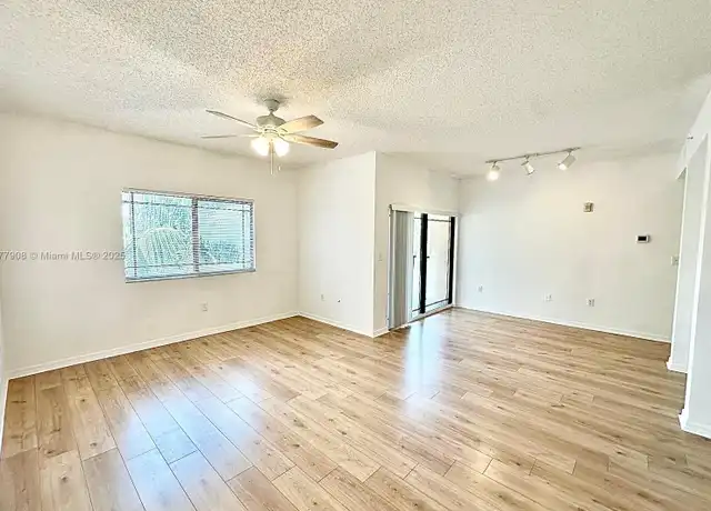 Property at 2807 Veronia Dr #301, Palm Beach Gardens, FL, 33410, 1 bed, 1 bath, [object Object]