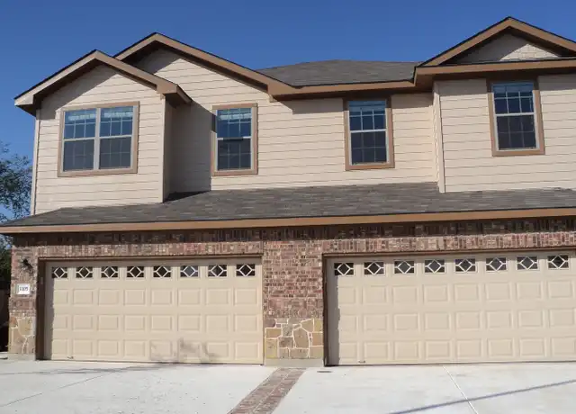 Property at 1105 Brown Rock Dr, New Braunfels, TX, 78130, 3 beds, 2.5 baths, [object Object]