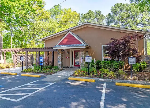 Photo of 2560 Delk Rd SE, Marietta, GA 30067