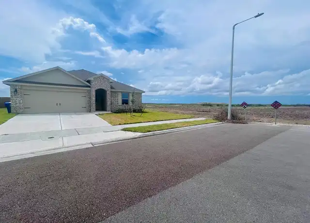 Property at 2829 Excelsior Blvd, Corpus Christi, TX, 78415, 4 beds, 2 baths, [object Object]