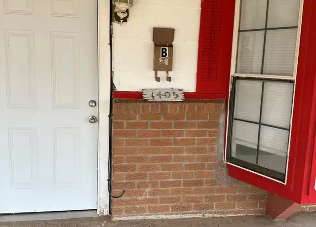 Property at 1405 S Baird St, Midland, TX, 79701, 2 beds, 1 bath, [object Object]