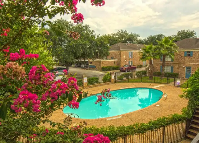Property at 6909 Renwick Dr Unit 4, Houston, TX, 77081, 2 beds, 1 bath, [object Object]