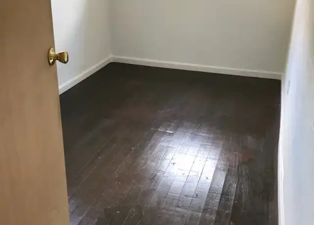 Property at 74 W Stevens St Unit 1, Newark, OH, 43055, 2 beds, 1 bath, [object Object]