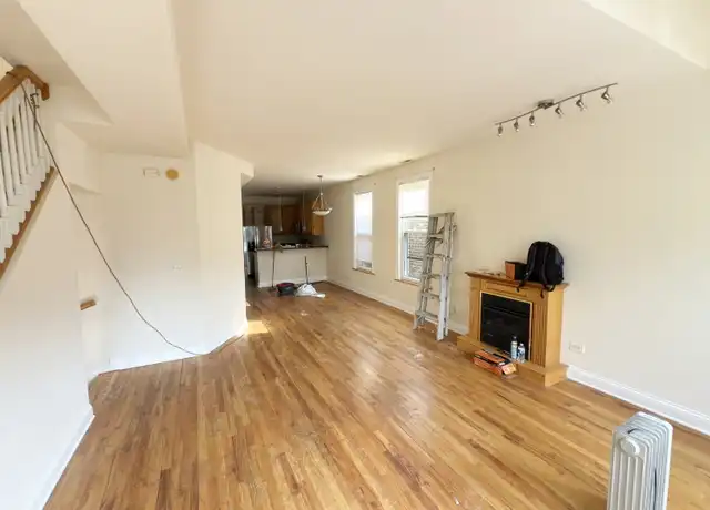 Property at 1720 W Beach Ave Unit 2F, Chicago, IL, 60622, 4 beds, 2 baths, [object Object]