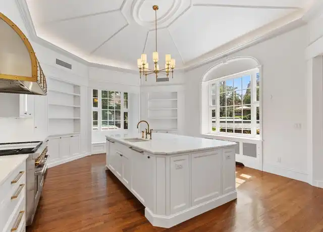 Property at 20-20A Chestnut St #1, Boston, MA, 02108, 4 beds, 3.5 baths, [object Object]
