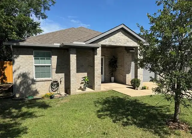 Property at 600 S Hattie St Unit B, Terrell, TX, 75160, 3 beds, 2 baths, [object Object]
