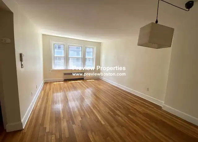 Property at 33 Lancaster Ter Unit 201P, Brookline, MA, 02446, 2 beds, 1 bath, [object Object]